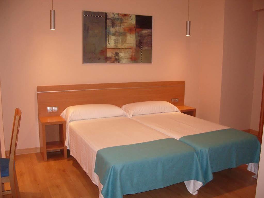Hostal Aralar Aizoáin Exterior foto
